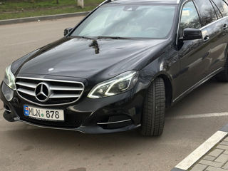 Mercedes E-Class foto 1