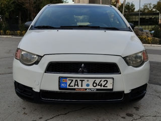 Mitsubishi Colt foto 1