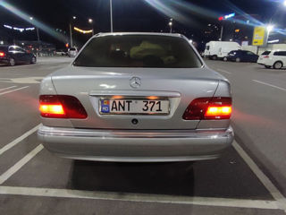 Mercedes E-Class foto 5