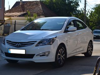 Hyundai Accent foto 3