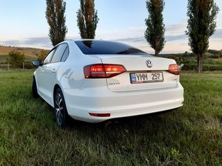 Volkswagen Jetta foto 4