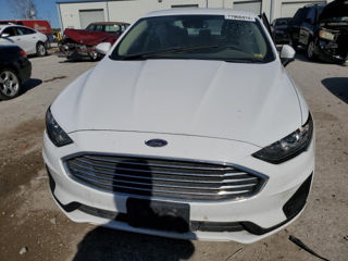 Ford Fusion foto 2