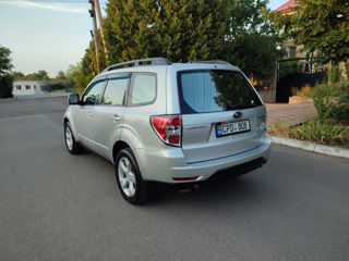 Subaru Forester foto 8