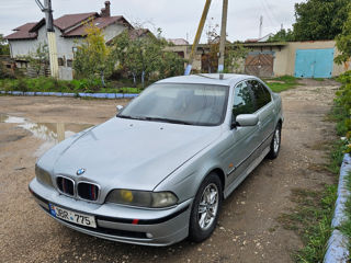 BMW 5 Series foto 5