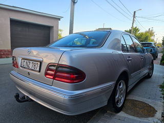 Mercedes E-Class foto 4