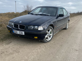 BMW 3 Series foto 2