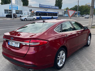 Ford Fusion foto 3