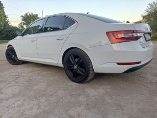 Skoda Superb foto 4