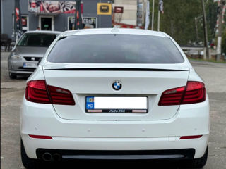 BMW 5 Series foto 5