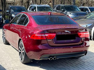 Jaguar XE foto 3