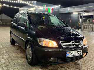 Opel Zafira foto 6