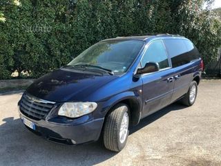 Chrysler Voyager foto 2