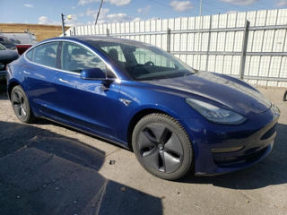 Tesla Model 3 foto 3