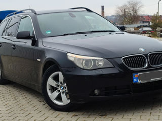 BMW 5 Series foto 2