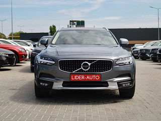 Volvo V90 Cross Country foto 2