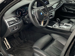 BMW 7 Series foto 5