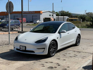 Tesla Model 3 foto 3