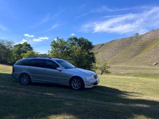 Mercedes C-Class foto 9