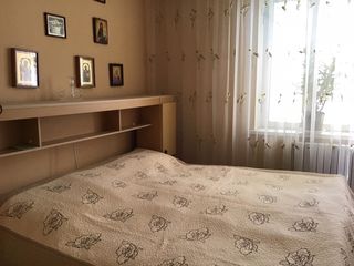 Se vinde urgent casa de locuit in orasul leova, situata ultracentral foto 4