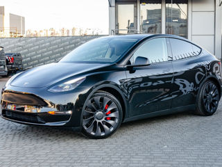 Tesla Model Y foto 4