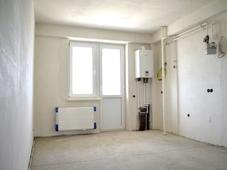 Apartament cu 2 camere, 60 m², Autogara, Bălți foto 2