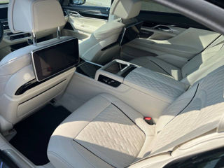 BMW 7 Series foto 7