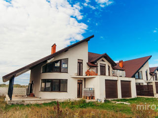 Se vinde casă, Poiana Domnească! foto 1