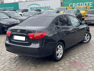 Hyundai Elantra foto 4