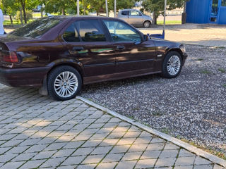 BMW 3 Series foto 1