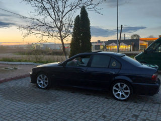 BMW 5 Series foto 3