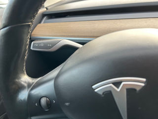 Tesla Model 3 foto 11