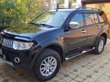 Mitsubishi Pajero Sport foto 1