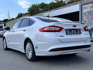 Ford Fusion foto 4