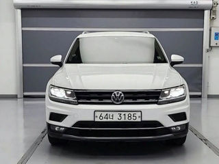 Volkswagen Tiguan foto 1