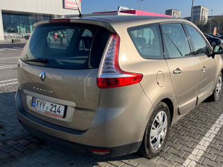 Renault Grand Scenic foto 6