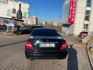 Mercedes C-Class foto 7