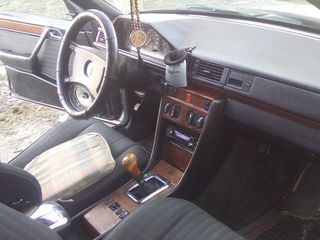 Mercedes Series (W124) foto 8