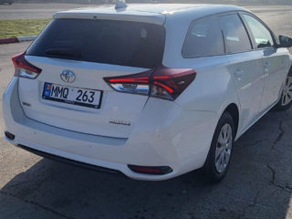 Toyota Auris foto 2