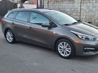 KIA Ceed foto 2