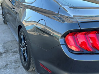 Ford Mustang foto 2