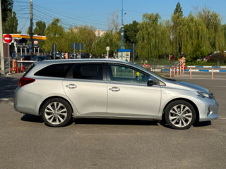 Toyota Auris foto 4