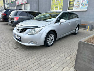 Toyota Avensis foto 1