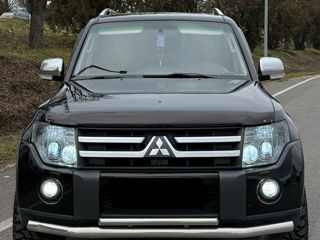 Mitsubishi Pajero foto 3