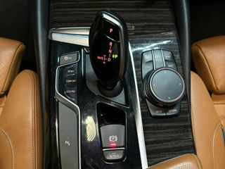 BMW 5 Series foto 6