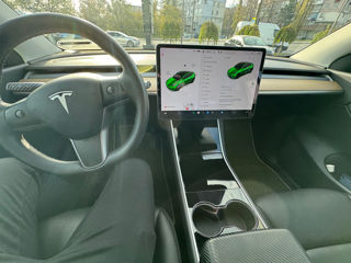 Tesla Model Y foto 7