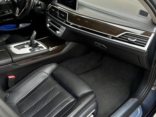 BMW 7 Series foto 5