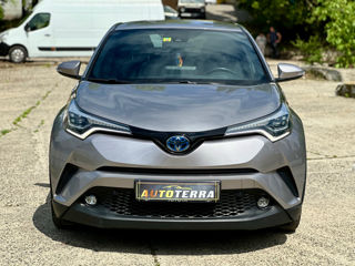 Toyota C-HR foto 2