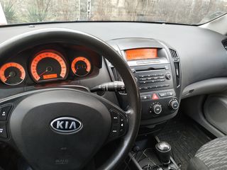 KIA Ceed foto 2