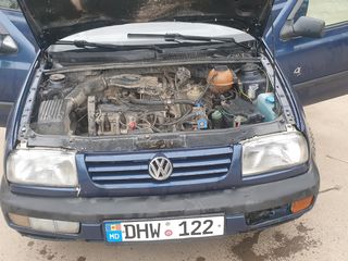 Volkswagen Vento foto 10