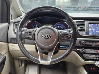 KIA Carnival foto 12